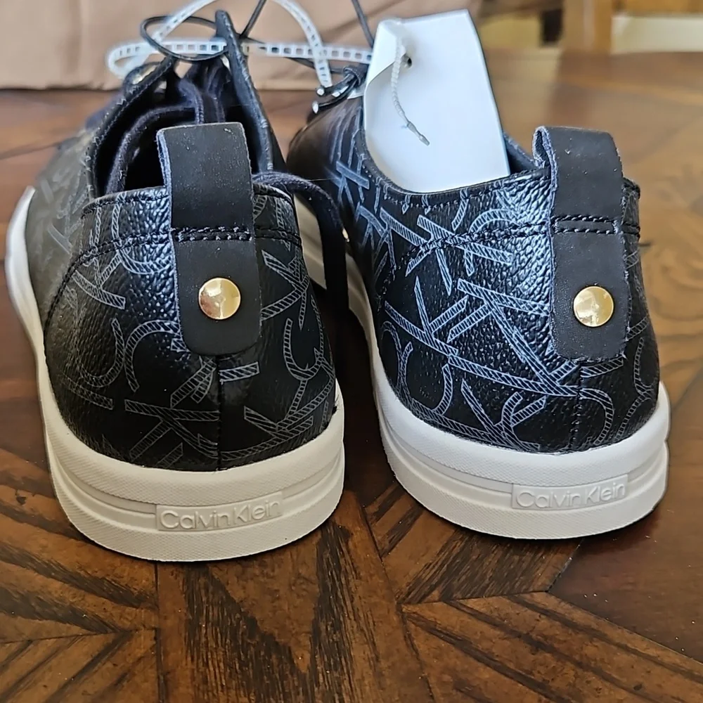 Calvin Klein Women's Michaela Low Top Sneakers NWT - Picture 4 of 7